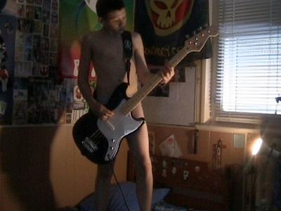 un soir avec sa basse